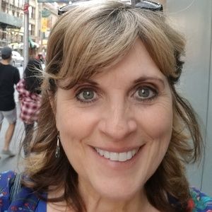 Meet your Posher, Debbie